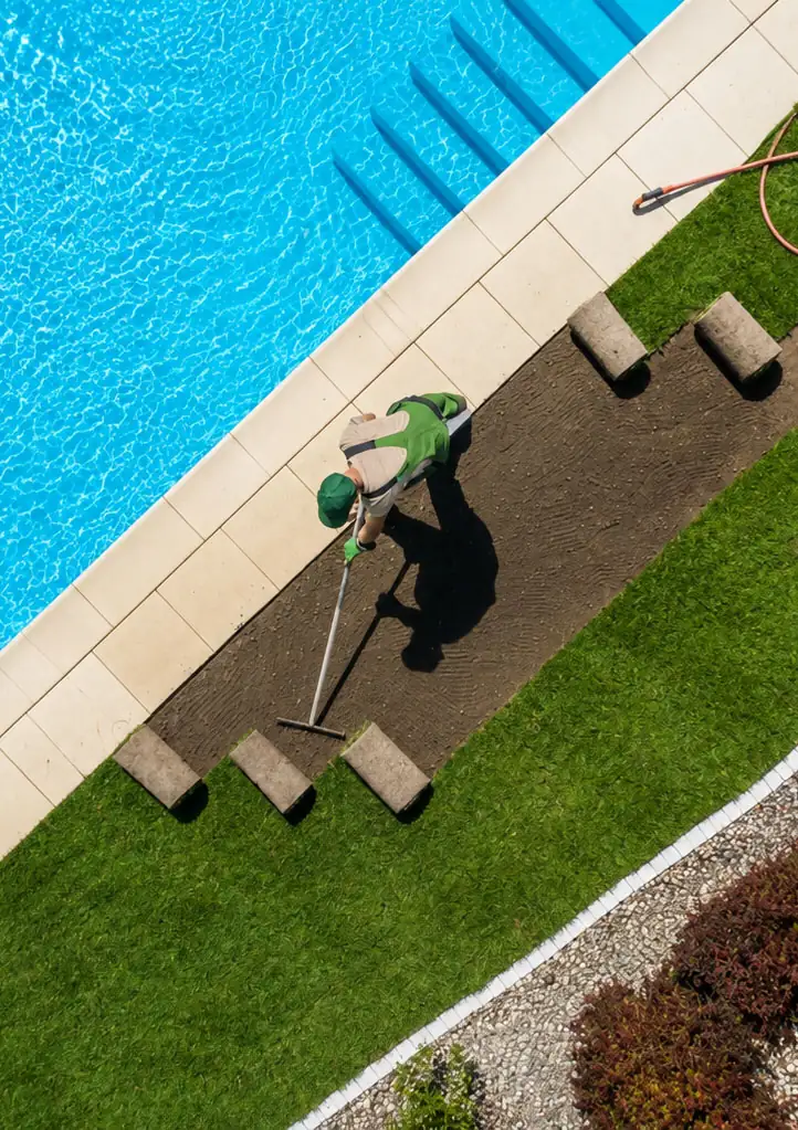 Evergreen Landscapes crew laying sod