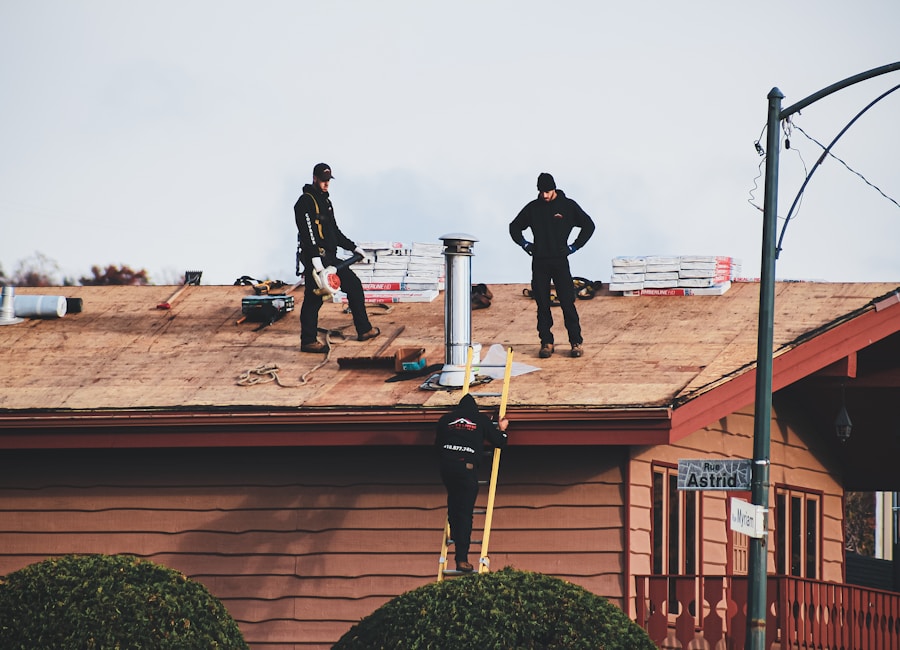 Lakefront crew working on a Cleveland residential roof